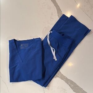 Figs Women's Royal Blue Scrub Set